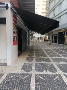 Toldo com braços articulado 3WhatsApp Image 2025-11-24 at 20.01.11 (2)