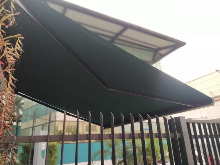 Toldo com braços articulado 9WhatsApp Image 2025-11-24 at 20.05.00