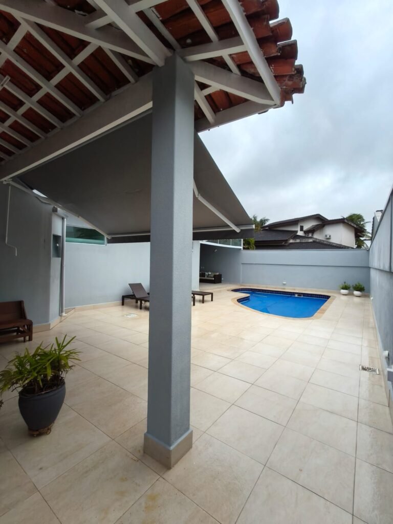 Toldo com braços articulado.WhatsApp Image 2025-11-24 at 19.59.57 (1)