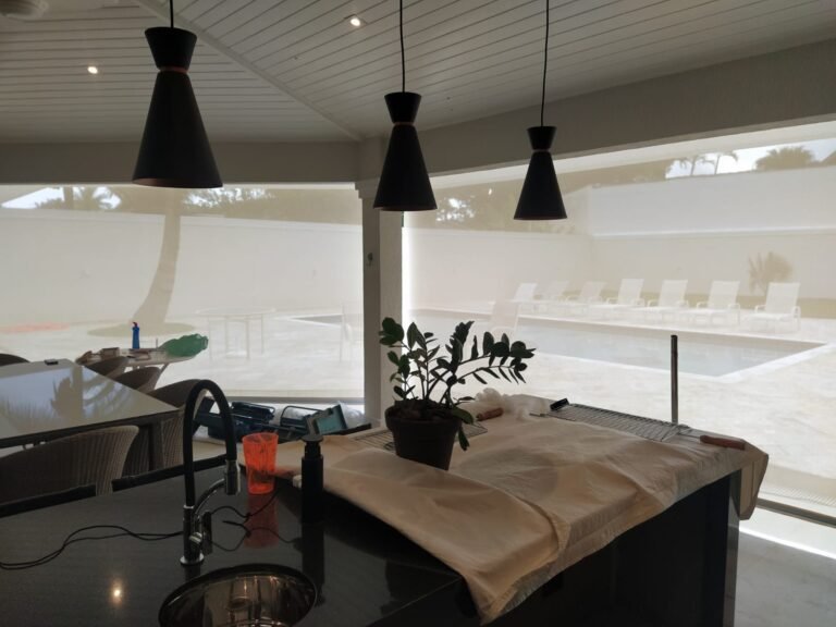 Toldo cortina Tela solar fechamento verticalWhatsApp Image 2025-11-24 at 19.56.31 (1)